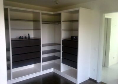 armarios JMN 04 400x284 - Armarios y Puertas