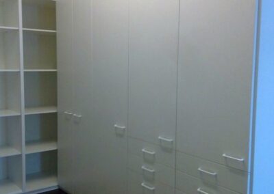 armarios JMN 06 400x284 - Armarios y Puertas