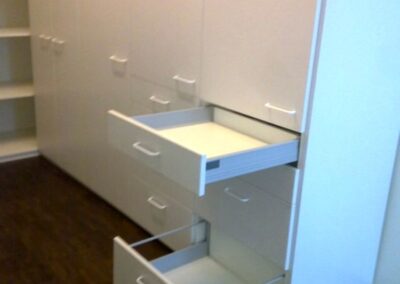 armarios JMN 07 400x284 - Armarios y Puertas