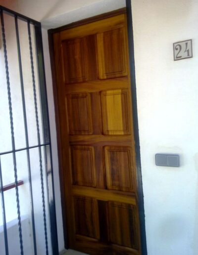 puertas JMN 31 400x516 - Armarios y Puertas