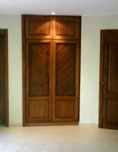 puertas JMN 37 400x516 - Armarios y Puertas